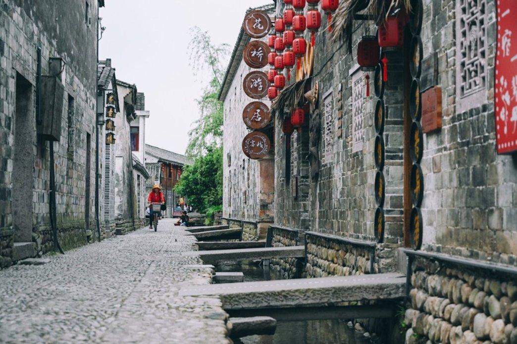 北碚:“三下乡”送欢乐